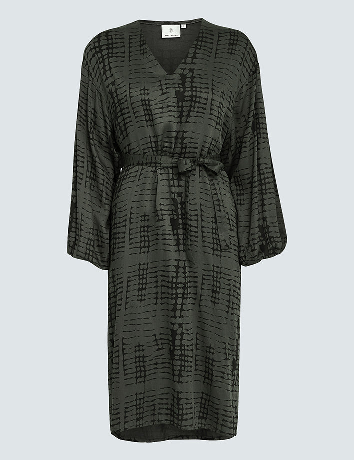 Peppercorn Gillian V-neck Dress Curve Dress 3655P Beluga Green Print