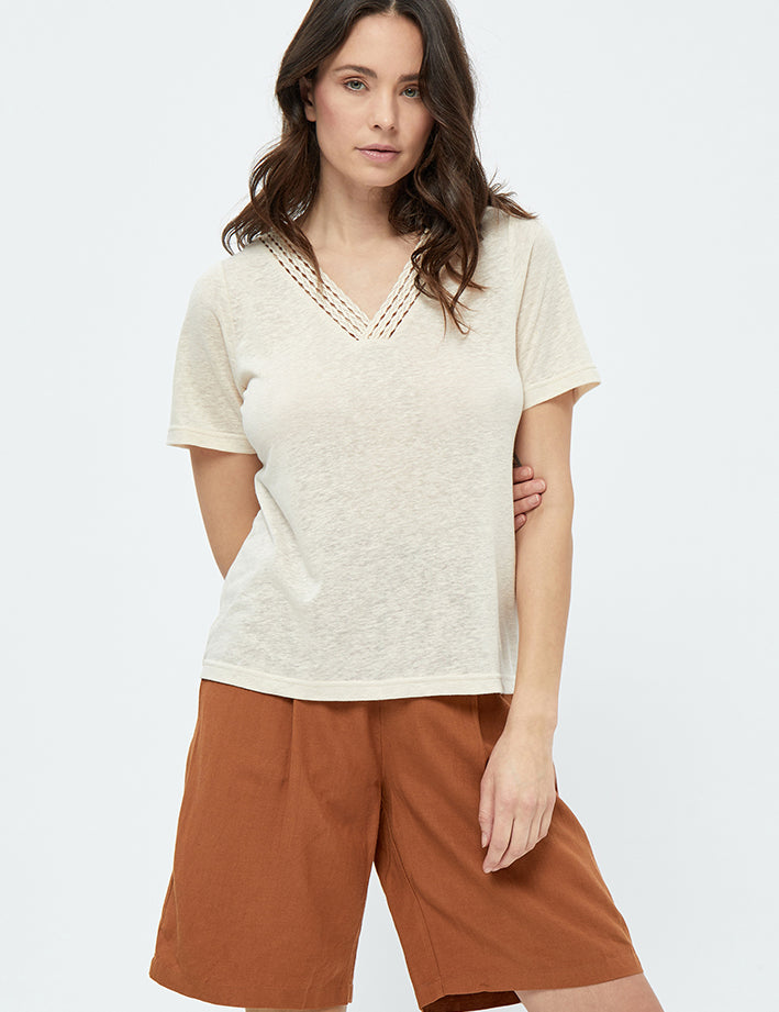 Peppercorn Marina Crochet T-Shirt T-Shirt 0265 Sandshell