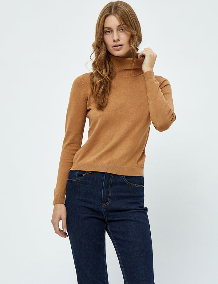 Peppercorn PCTana Roll Neck Pullover 5600 Tobacco Brown