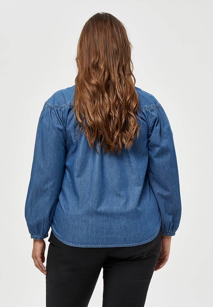 Peppercorn Cia Blouse Curve Blouse 9610 Mid Blue Denim