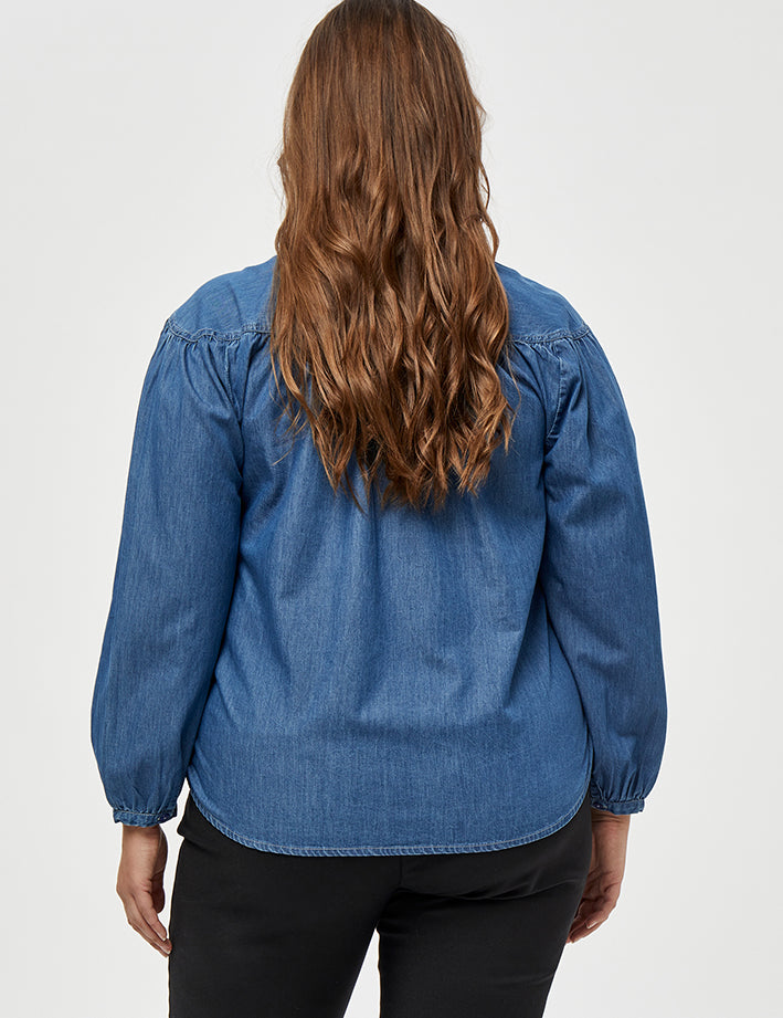 Peppercorn Cia Blouse Curve Blouse 9610 Mid Blue Denim