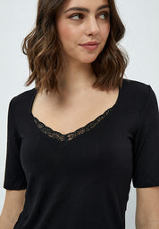 Desires DSGiselle Lace T-Shirt T-Shirt 100 Black