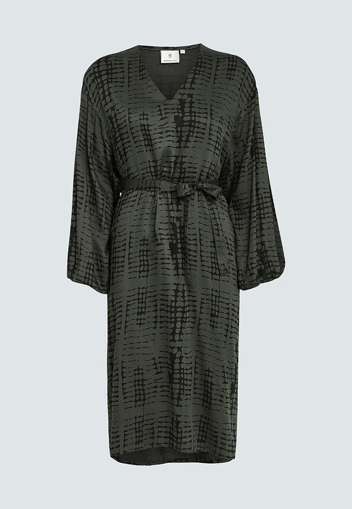 Peppercorn Gillian V-neck Dress Curve Dress 3655P Beluga Green Print