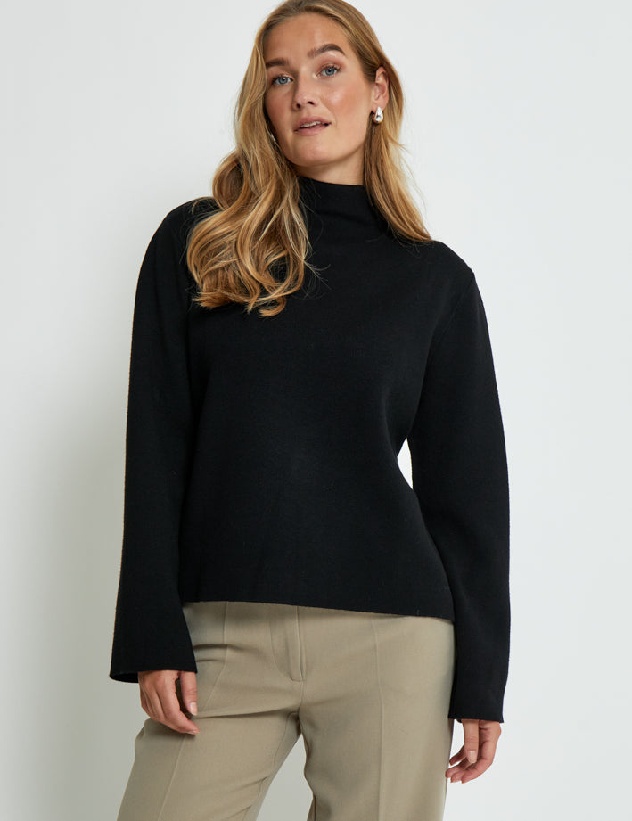 Minus Lupi High Neck Knit Pullover Pullover 100 Black