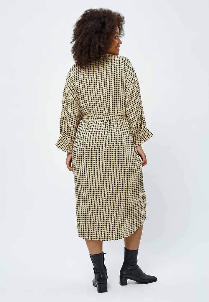 Peppercorn Lykke Sabia Mid Length Dress Curve Dress 9380C Warm Sand Checked