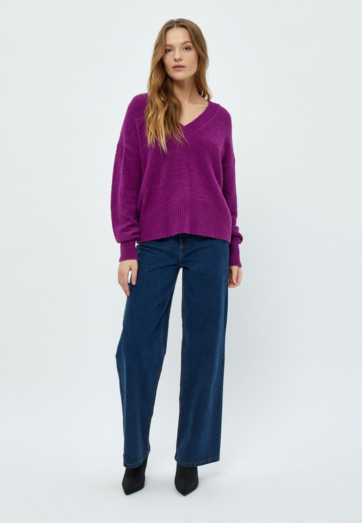 Peppercorn Pearl V-Neck Long Sleeve Knit Pullover Pullover 7024 Hollyhock Purple