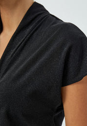 Peppercorn Raquel V-Neck Cap Sleeve Top Top 9000 Black
