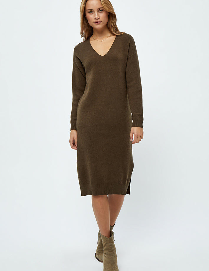 Peppercorn Rosalia V-Neck Knee Length Knit Dress Dress 5661 SLATE BROWN