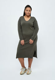 Peppercorn Rosalia V-Neck Knee Length Knit Dress Curve Dress 3655 Beluga Green
