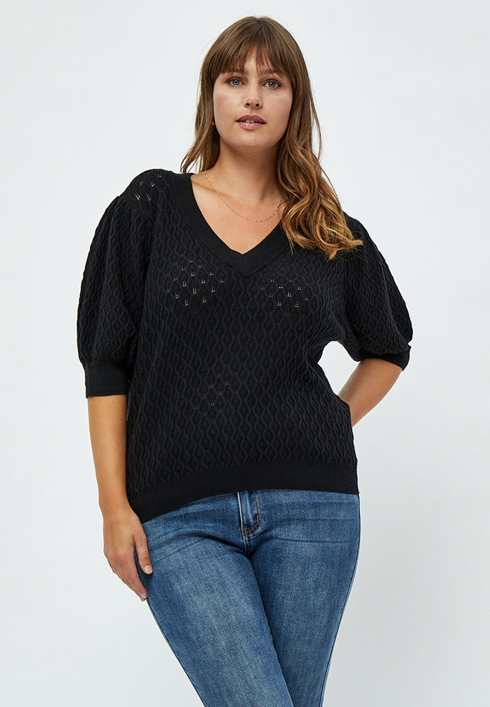 Peppercorn Rosalia V-Neck Knit T-Shirt Curve T-Shirt 9000 Black