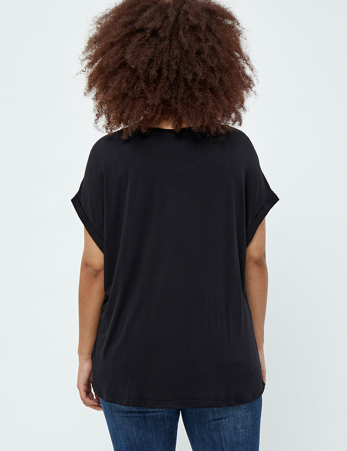 Peppercorn Rosalinda Malucca T-shirt Curve T-Shirt 9000 Black